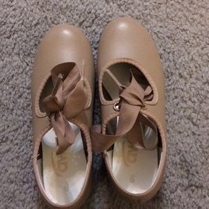 Girls tap shoes